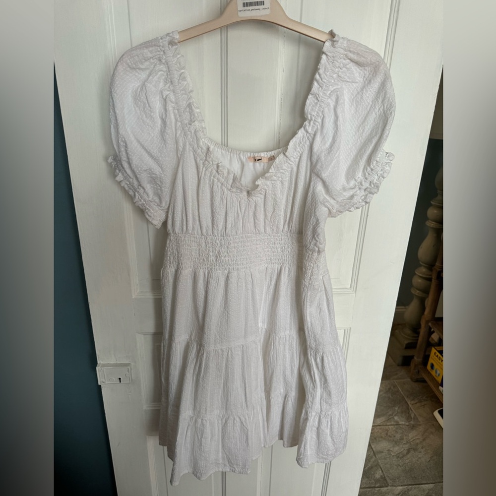 Mi Ami size large sundress from Francesca’s. Never worn!